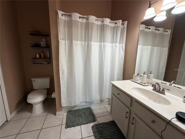 Building Photo - 723 Lady Diana Dr