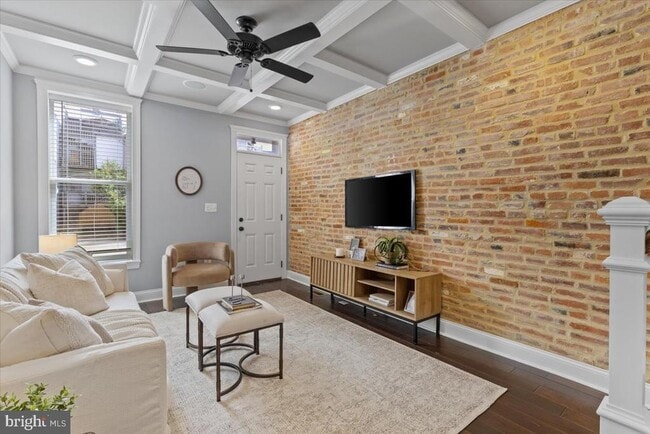 Building Photo - 616 Hyson St