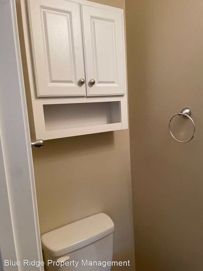 Building Photo - 2 br, 1.5 bath House - 730 Sir Echo Drive ...