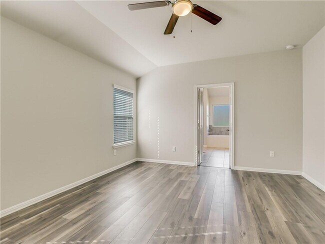 Building Photo - 525 Heinatz Flat Ln