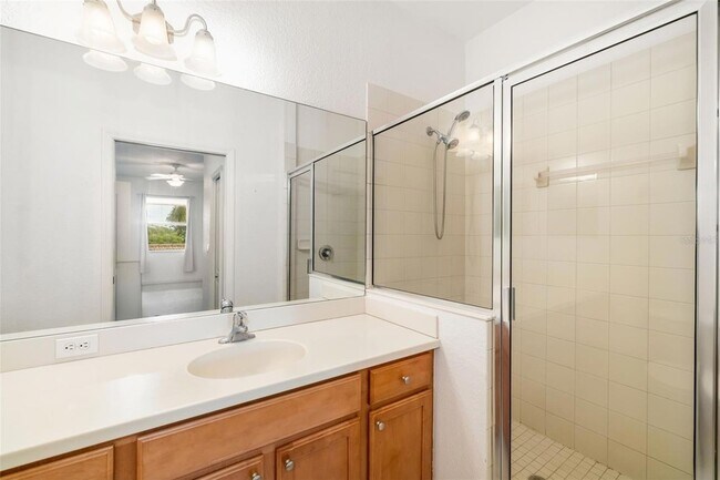 Building Photo - 905 Fairwaycove Ln
