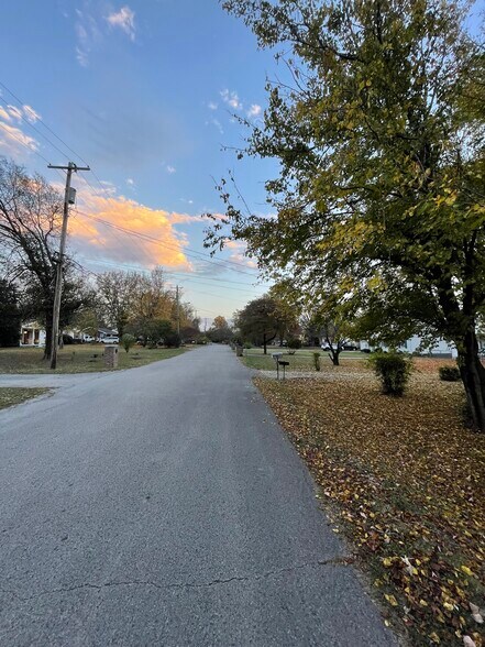 Building Photo - 129 Gordon Ter