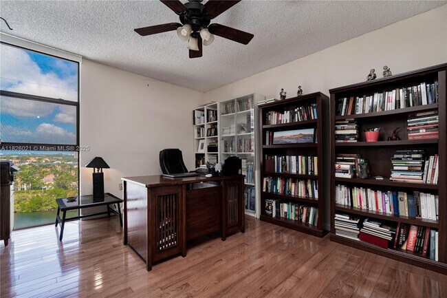 Building Photo - 20515 E Country Club Dr