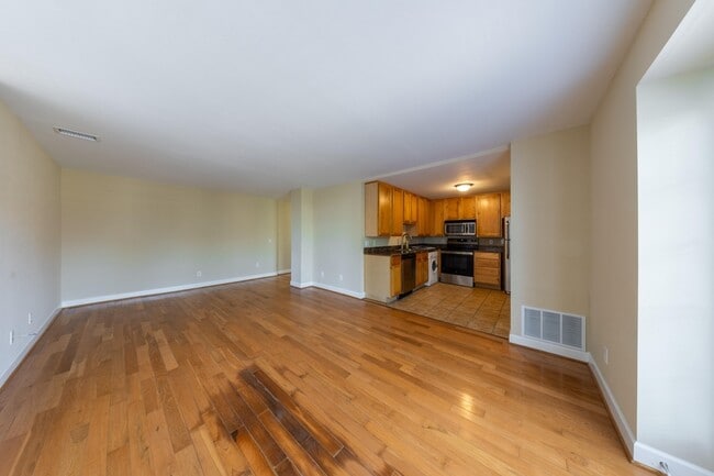 Building Photo - 5630 Pershing Ave