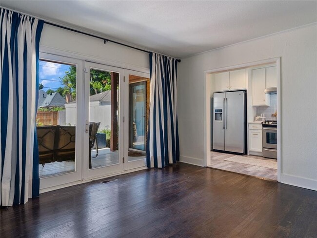 Building Photo - 212 Edgemere Ct