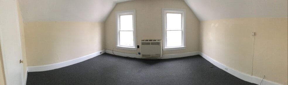 Building Photo - 28 Loomis St