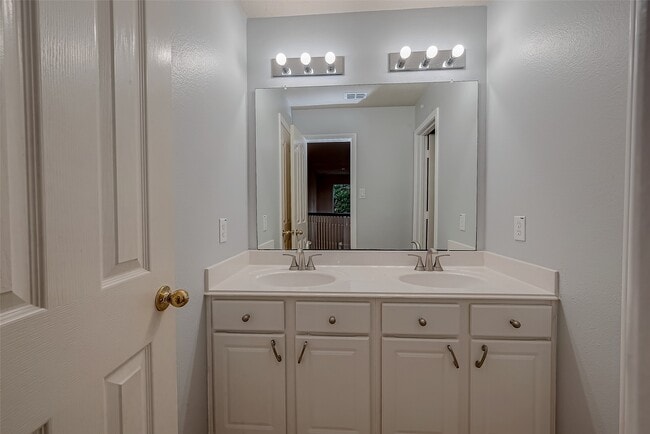 Building Photo - 3827 Garden Way