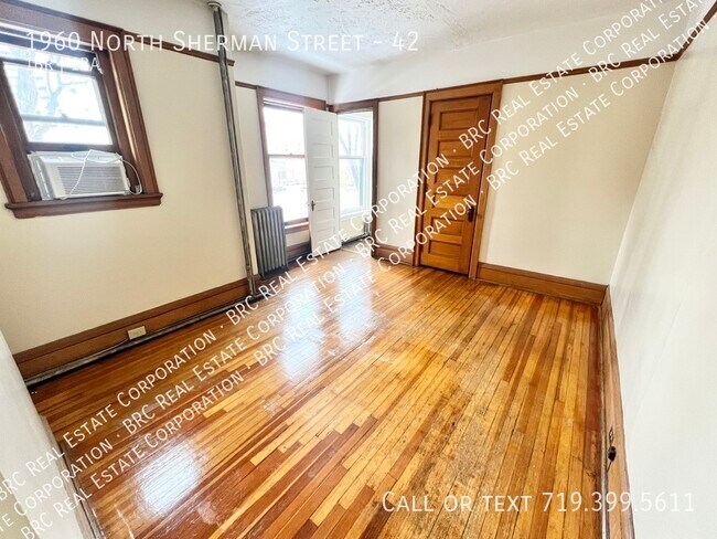 Building Photo - 1960 Sherman St