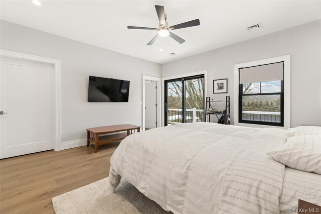 Building Photo - 55 S Phillips Ave