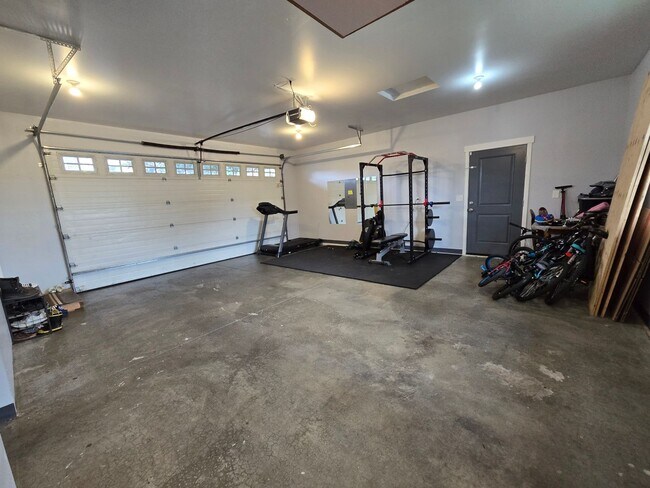 Building Photo - Gorgeous Mount Vernon Home 4 Beds 3.5 Bath...