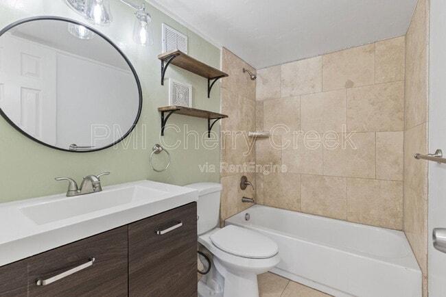 Building Photo - 1010 Newton St