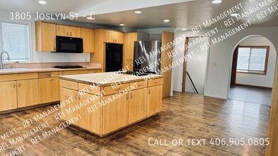 Building Photo - 1805 Joslyn St