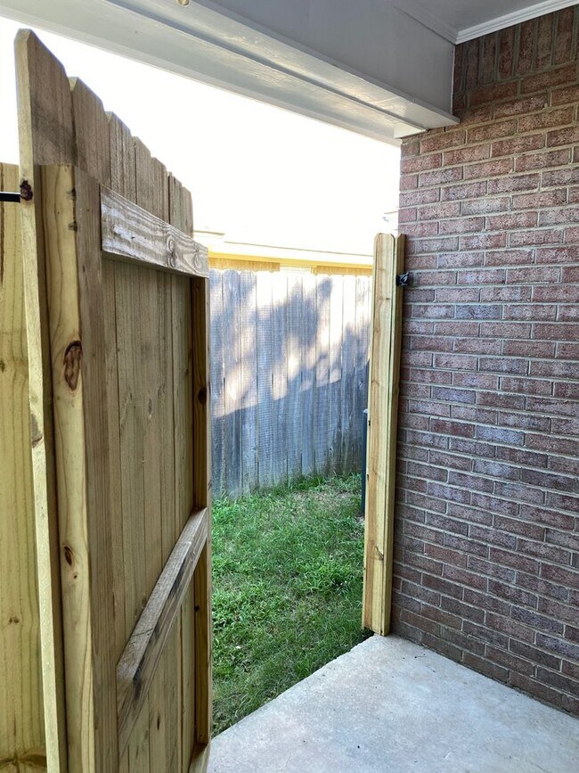 Building Photo - Thorington Trace