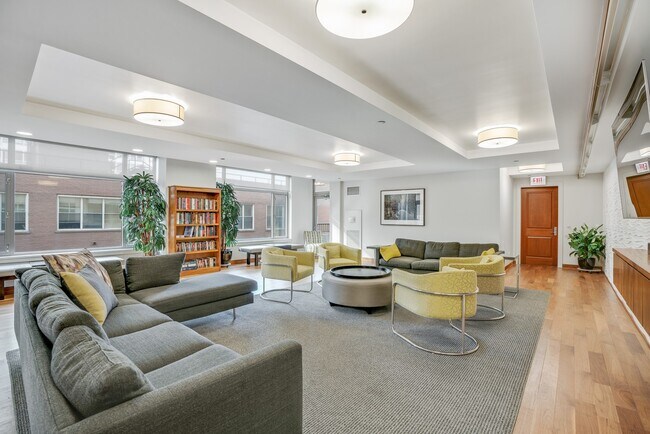 Building Photo - 530 N Lake Shore Dr