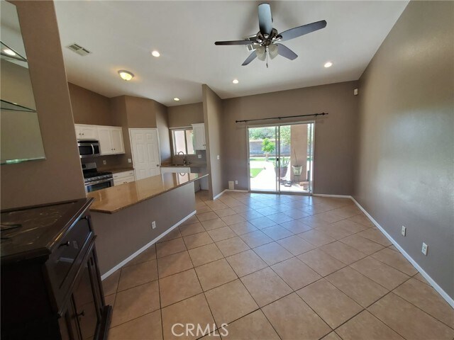 Building Photo - 13955 West Dr