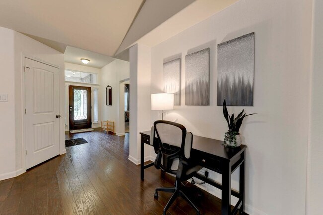 Building Photo - 12500 Ellen Ct