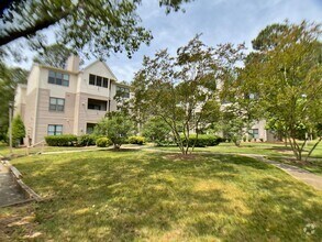 Building Photo - Spacious Condo in Brandon Ridge!