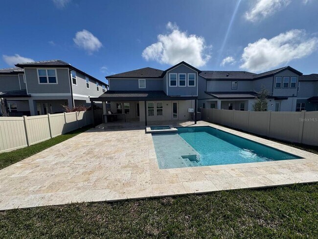 Building Photo - 16405 Silver Brk Wy