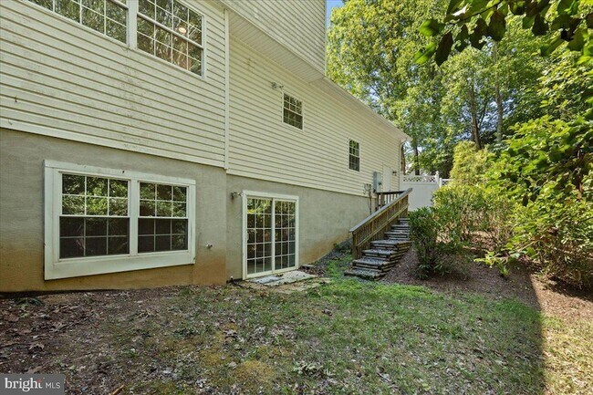 Building Photo - 28920 Livingston Dr