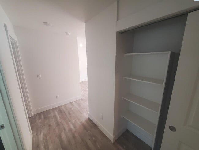 Building Photo - Brand new for rent