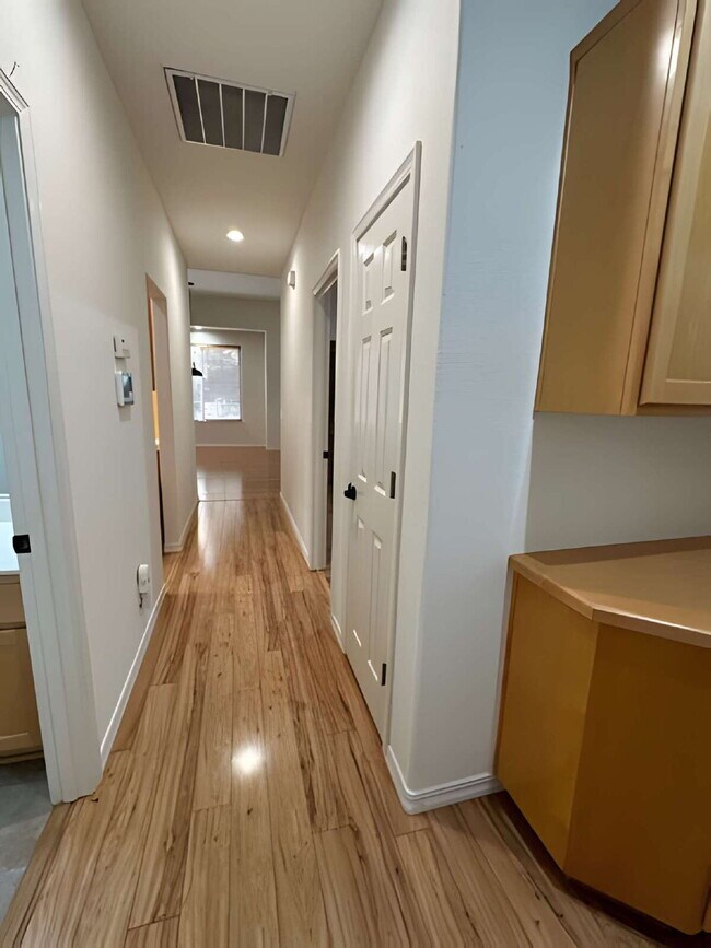 Building Photo - Prestigious Highlands Home for Lease
