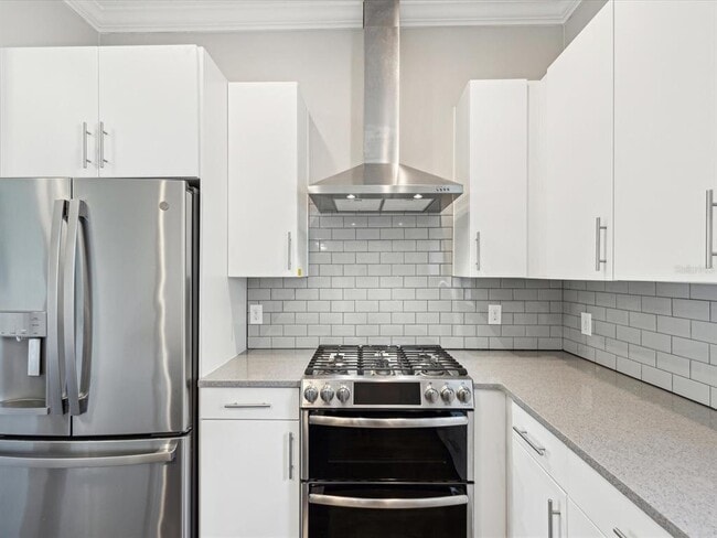 Building Photo - 946 Highland Ave