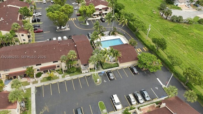 Building Photo - 6375 SW 136th Ct