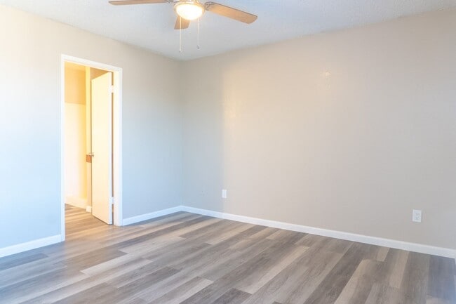 Building Photo - 825 Capehart Ct