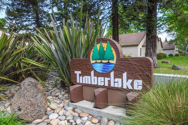 Primary Photo - Updated 2-bedroom condo in gated community!
