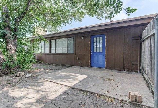 Building Photo - 1203 Westcott Dr