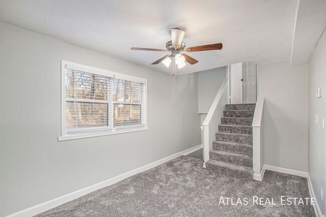 Building Photo - 5335 Reeds Rd
