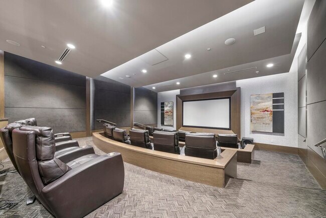 Building Photo - 1200 AVENUE AT Port