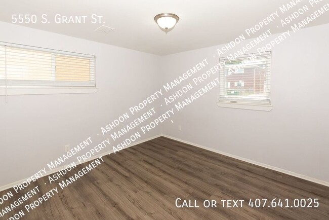 Building Photo - 2 Bed 1 Bath Remodeled Unit with FREE 43''...