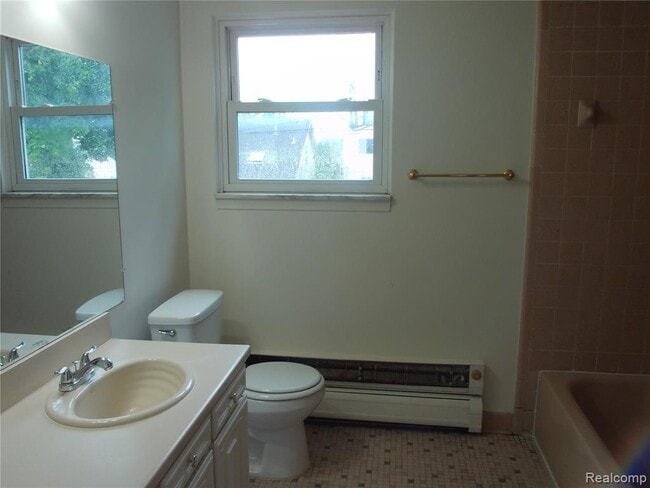 Building Photo - 38014 Mallast St