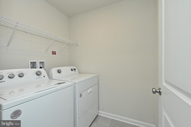 Building Photo - 157 Schyrock Dr