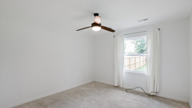 Building Photo - 3132 Fields Dr
