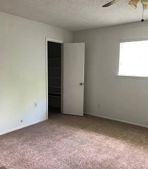 Building Photo - 22314 Meadowgate Dr