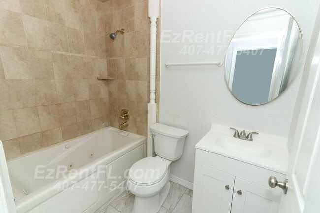 Building Photo - 3833 Holly Ct