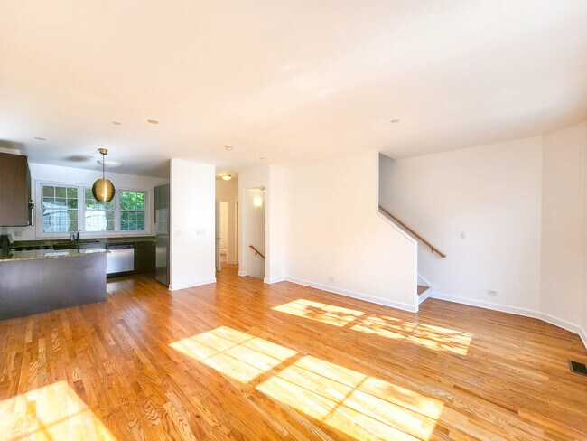 Building Photo - 1643 Church St