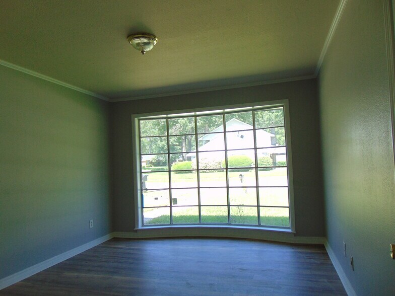 Building Photo - 8642 W Wilderness Way