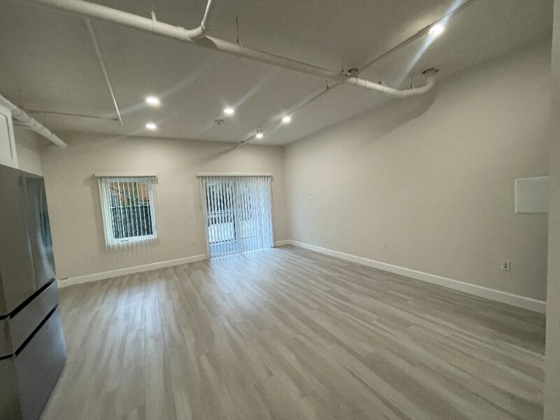 Building Photo - 2341 Ulric St