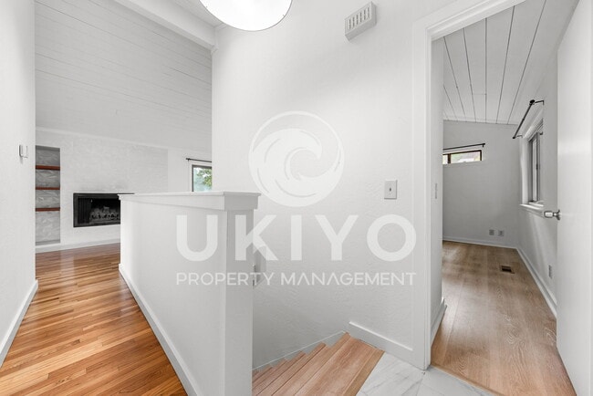 Building Photo - 8655 Skyline Blvd