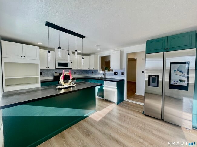 Building Photo - 112 Woodbine St