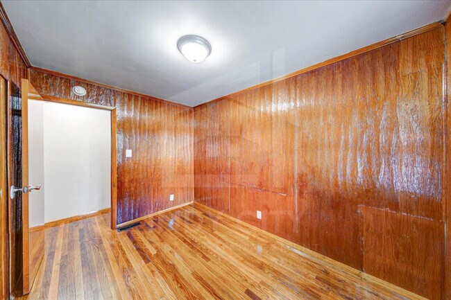 Building Photo - 3325 N Riley Ave