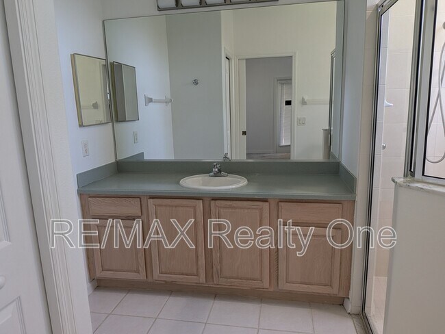 Building Photo - 589 W Doerr Path