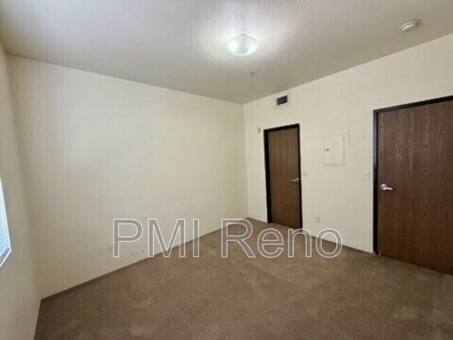 Building Photo - 1600 I St