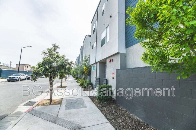 Building Photo - 3909 Wattling St