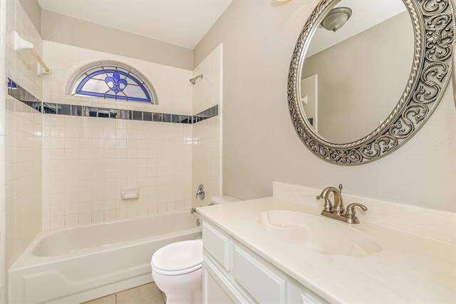 Building Photo - 4402 Spinnaker Dr