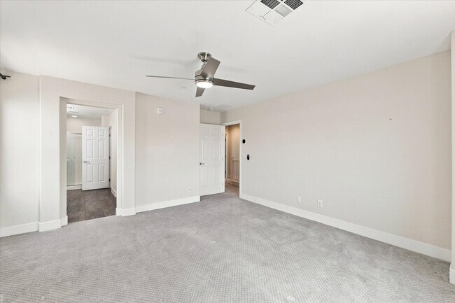 Building Photo - 9050 W Tropicana Ave