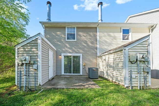 Building Photo - 113 Azalea Ct